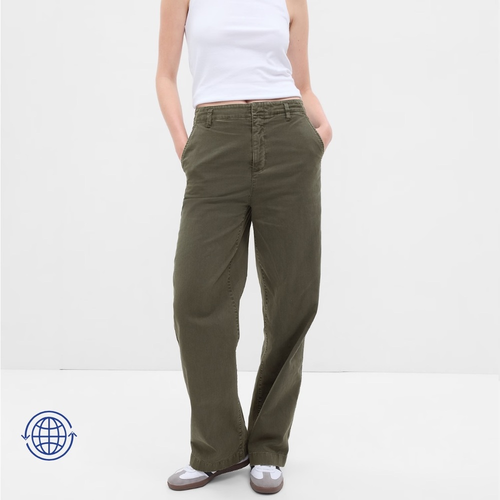 Gap high rise straight leg khaki pants